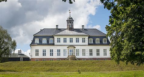 sorgenfri slot|sorgenfri slot til salg.